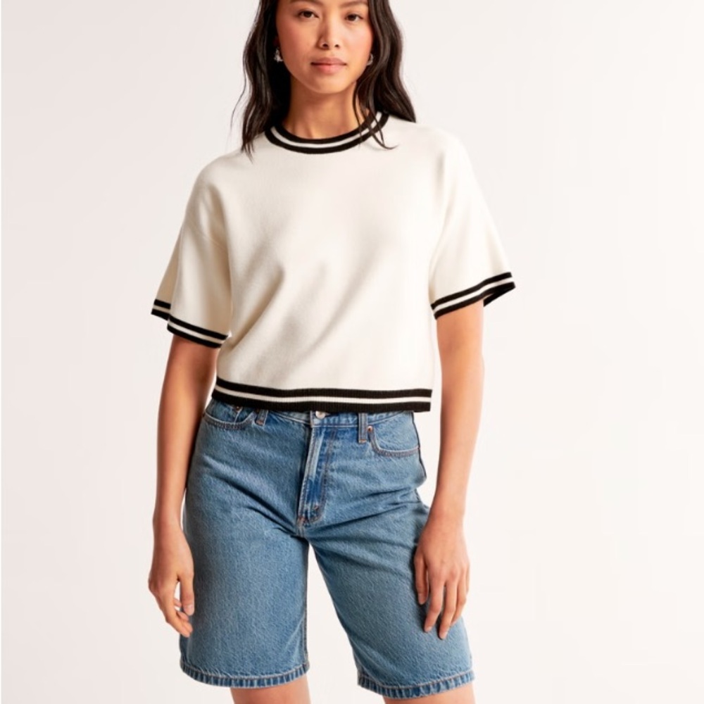 Abercrombie & Fitch LuxeLoft Sweater Tee in Small